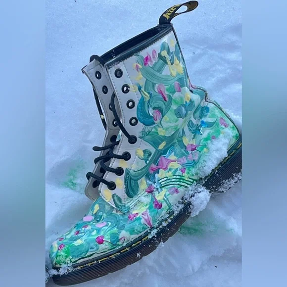 Deal!☘️💚Dr. Martens Floral Boots Hand Painted - Picture 6 of 8